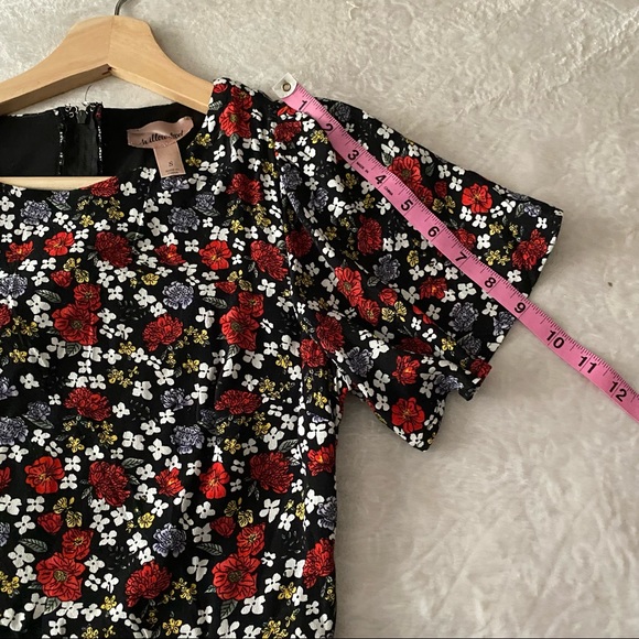 Floral Print Stomach Cut Out Short Sleeve Dress - Picture 11 of 14